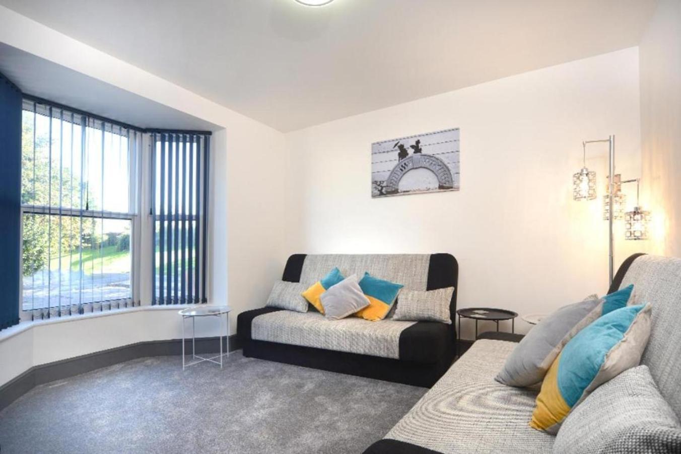 8 Beds Work & Family Free Parking Southampton