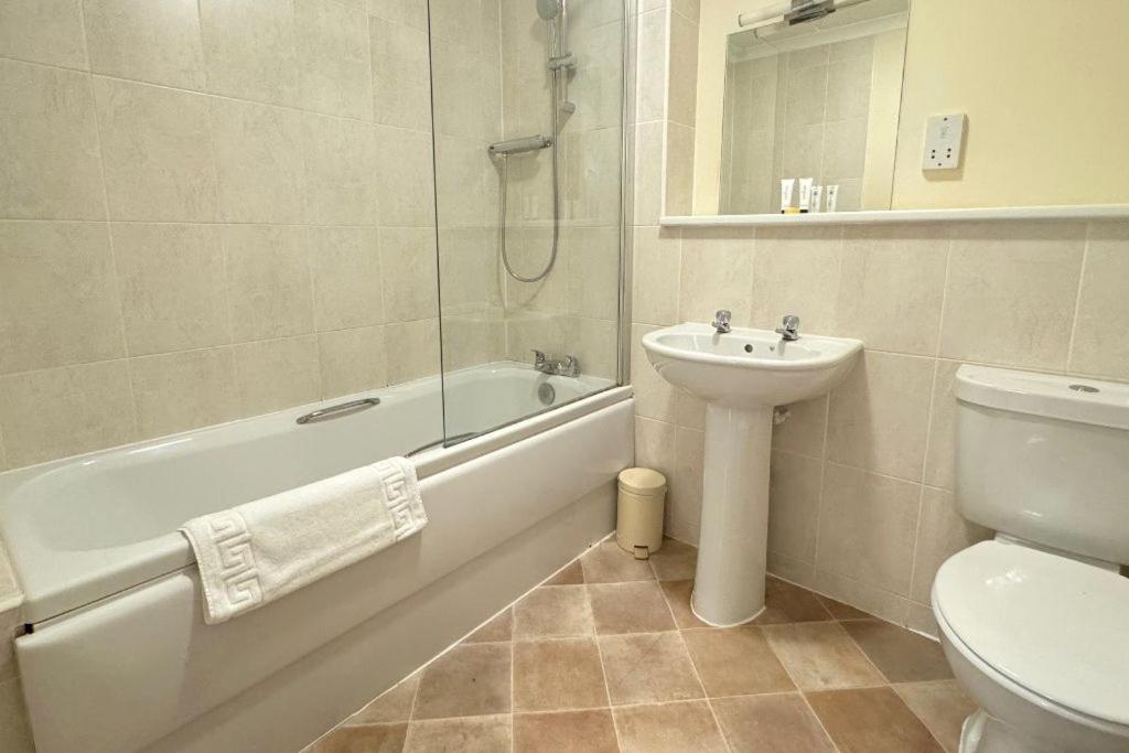 Osborne House - One Bedroom Ground Floor With Parking *