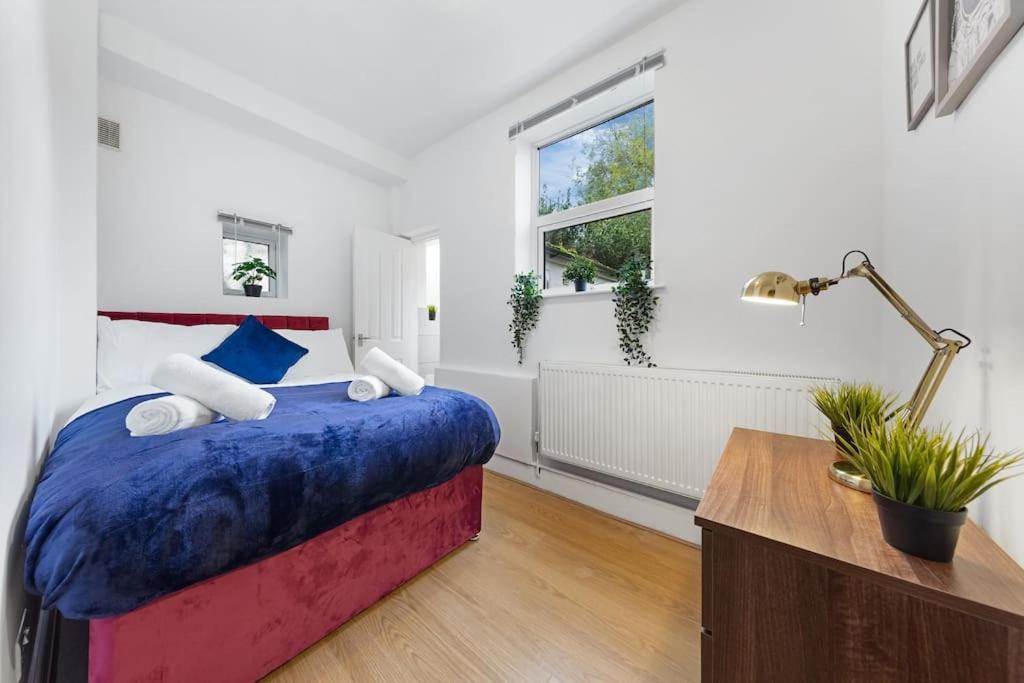 Cityscape Retreat-sleeps 9-central-free Parking
