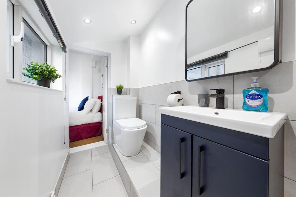 Cityscape Retreat-sleeps 9-central-free Parking Apartment *