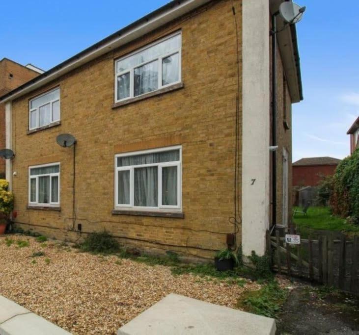 Cityscape Retreat-sleeps 9-central-free Parking Apartment *