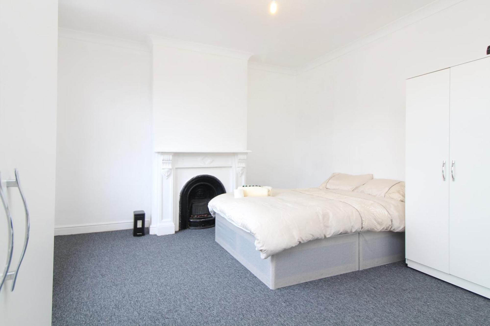 Cosy In Stafford Road Guest house