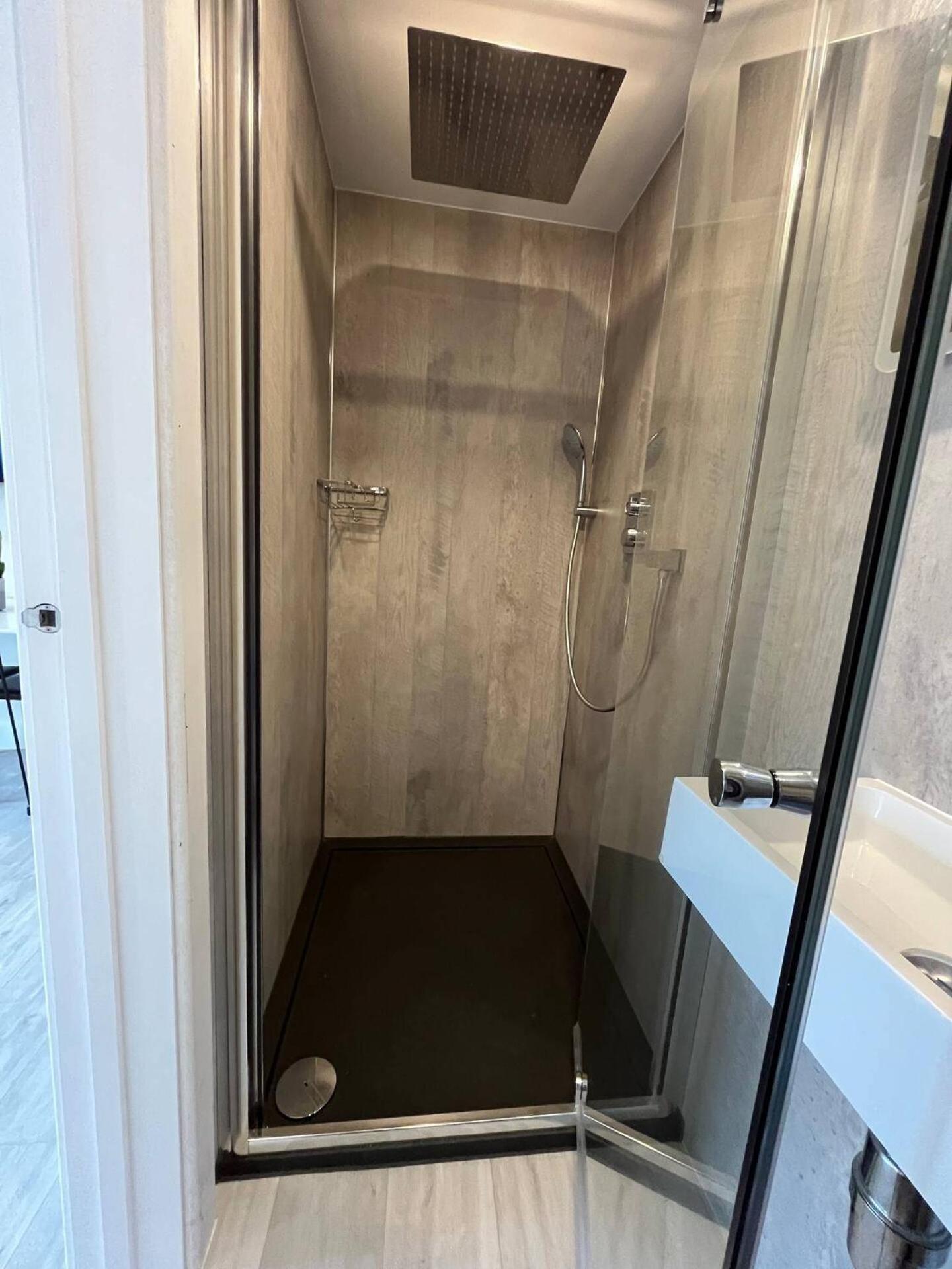 Apartment Retreat - Hot Tub Garden & Pets Welcome