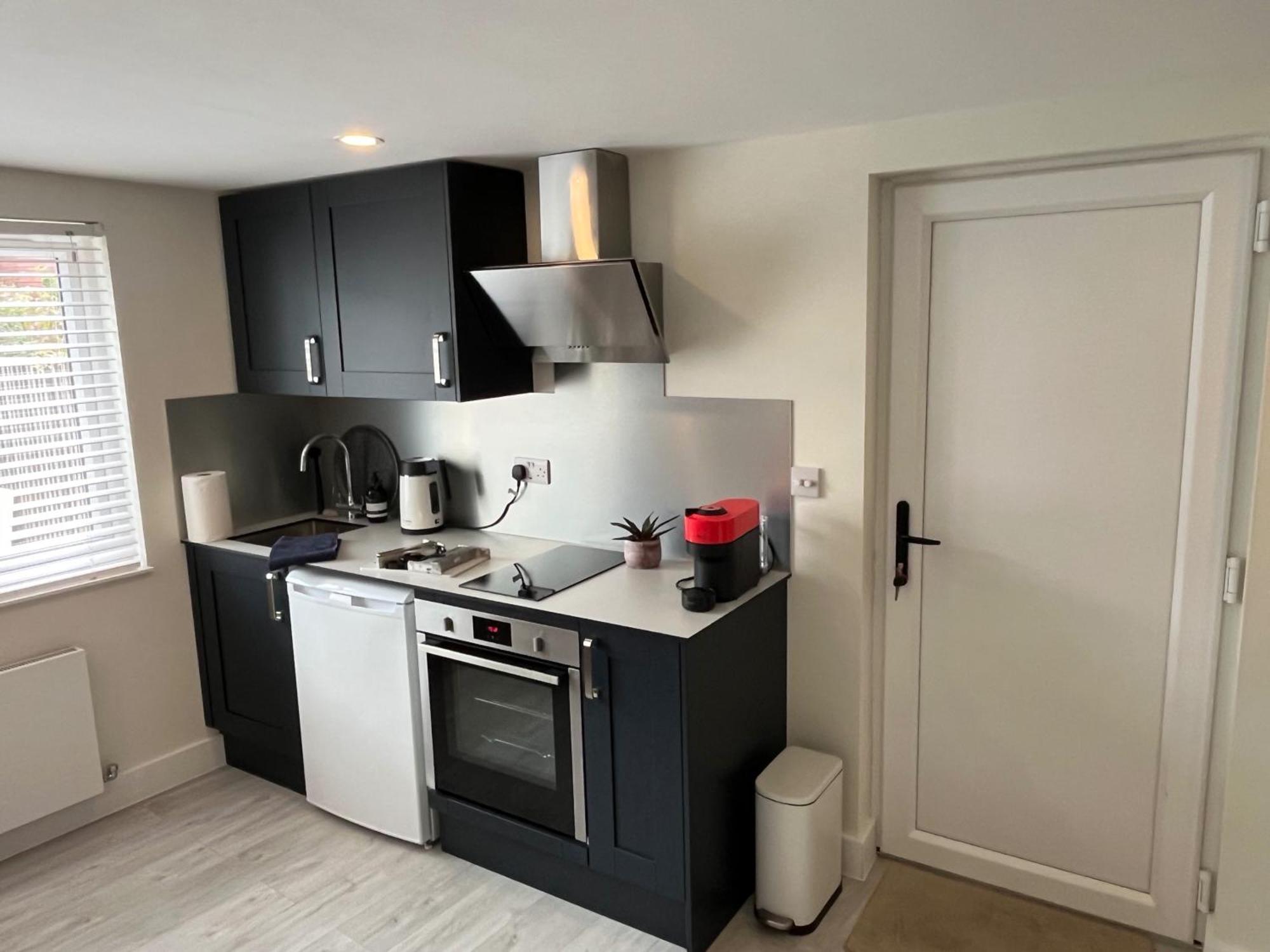 Retreat - Hot Tub Garden & Pets Welcome Apartment *