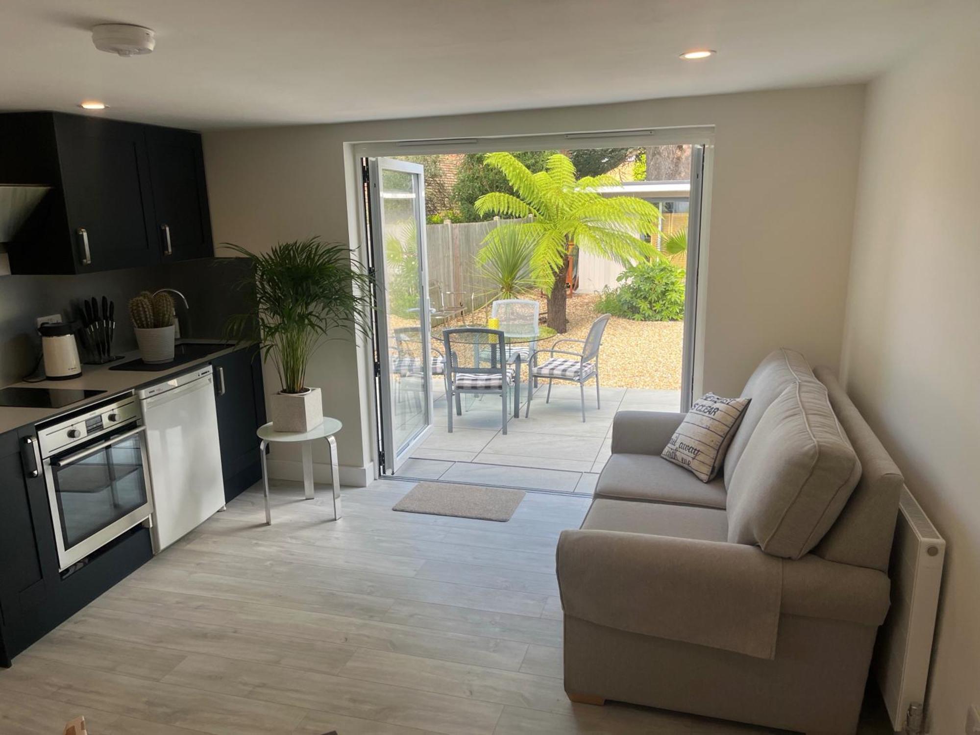 Retreat - Hot Tub Garden & Pets Welcome * Southampton