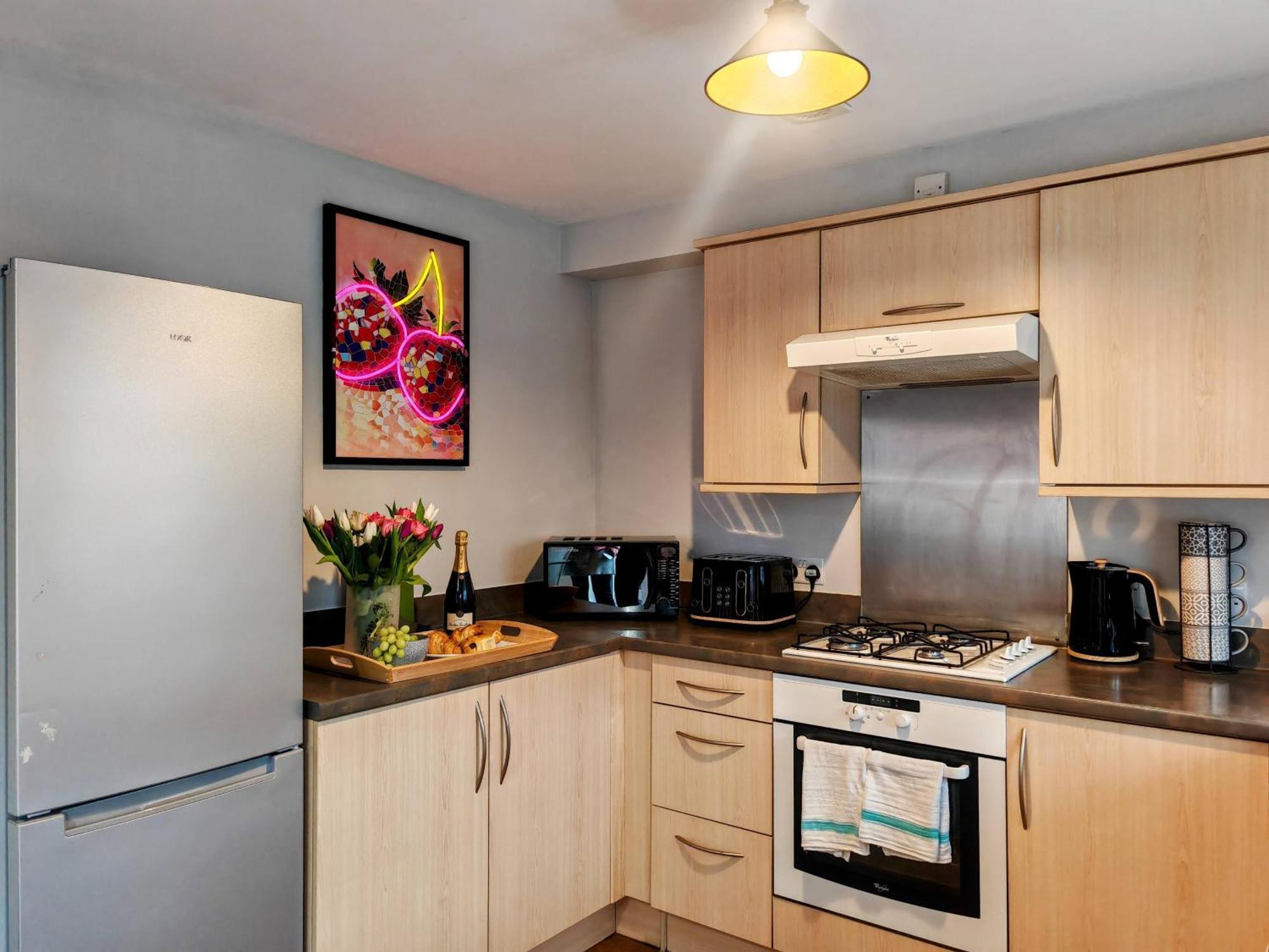 Lakeside: Argosy 3bed House 2bath Parking M27 J5 Airport Sleeps 6 Southampton