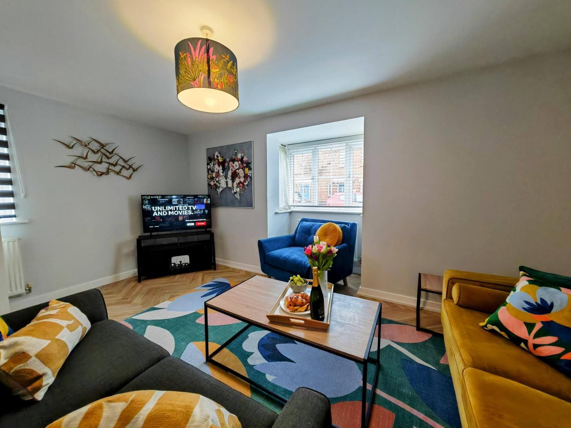 Holiday home Lakeside: Argosy 3bed House 2bath Parking M27 J5 Airport Sleeps 6 *