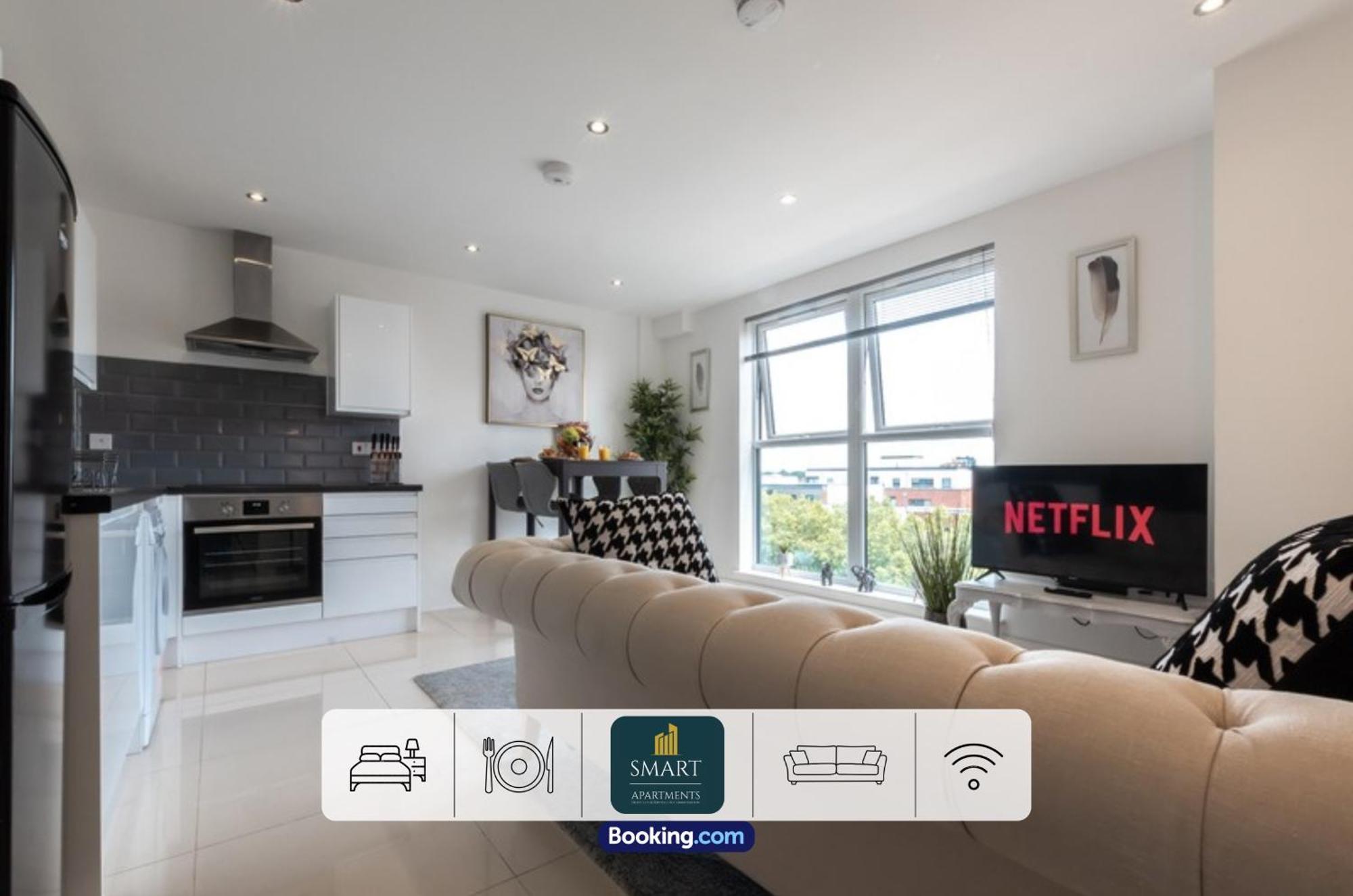 Relaxing Atlantic Mansions By Smart Short Lets & Serviced With Free Wifi * Southampton