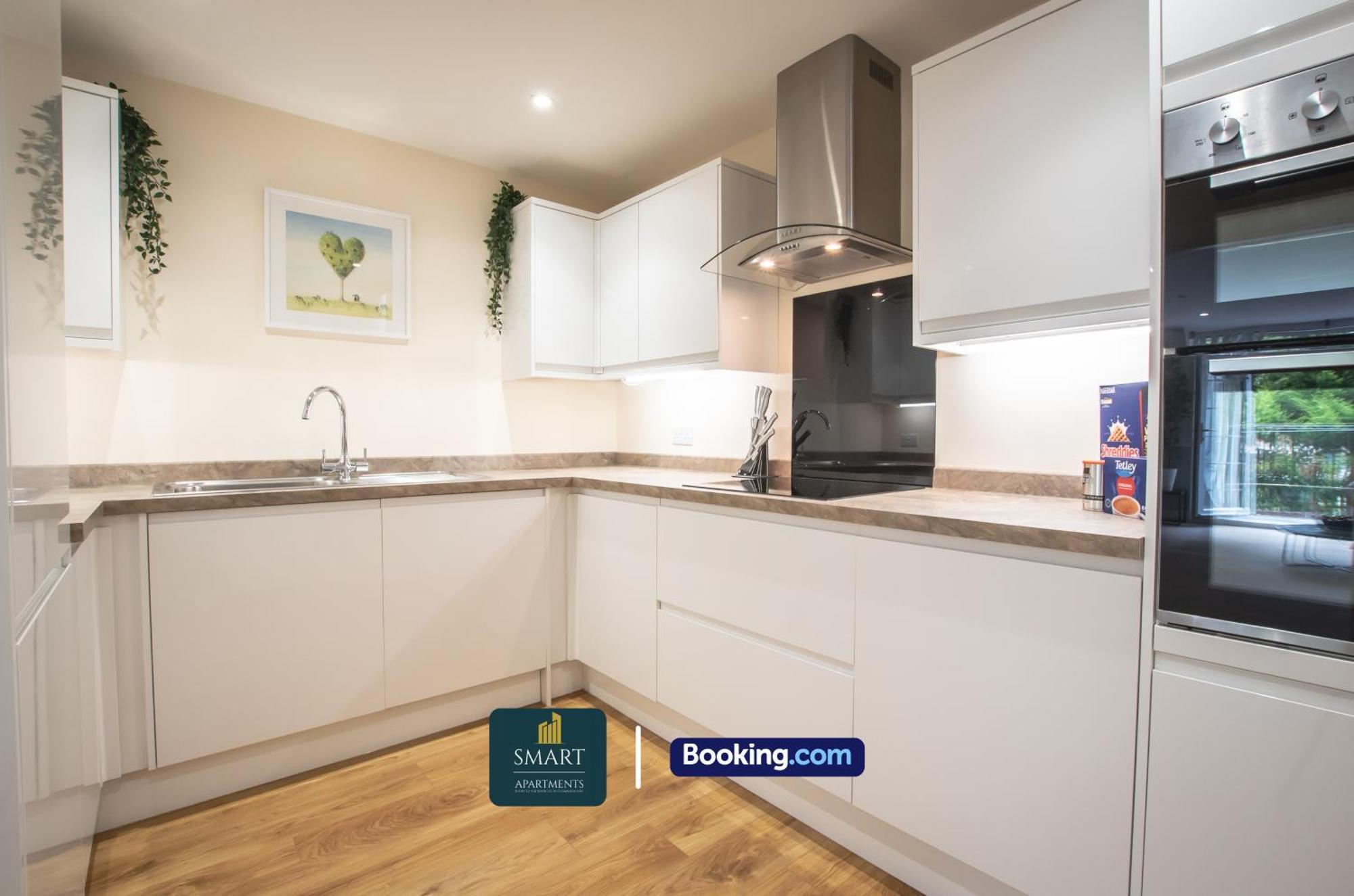 2 Bedroom By Smart Short Lets & Serviced With Free Wifi