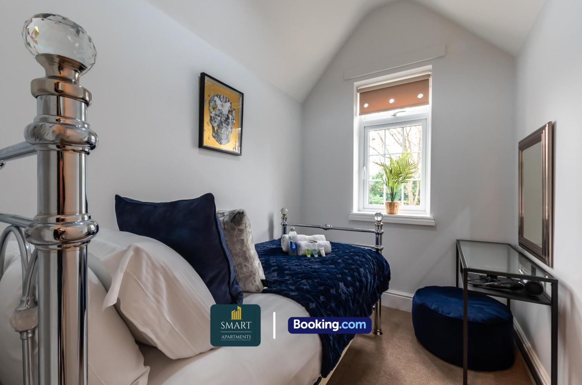 2 Bedroom By Smart Short Lets & Serviced With Free Wifi Apartment
