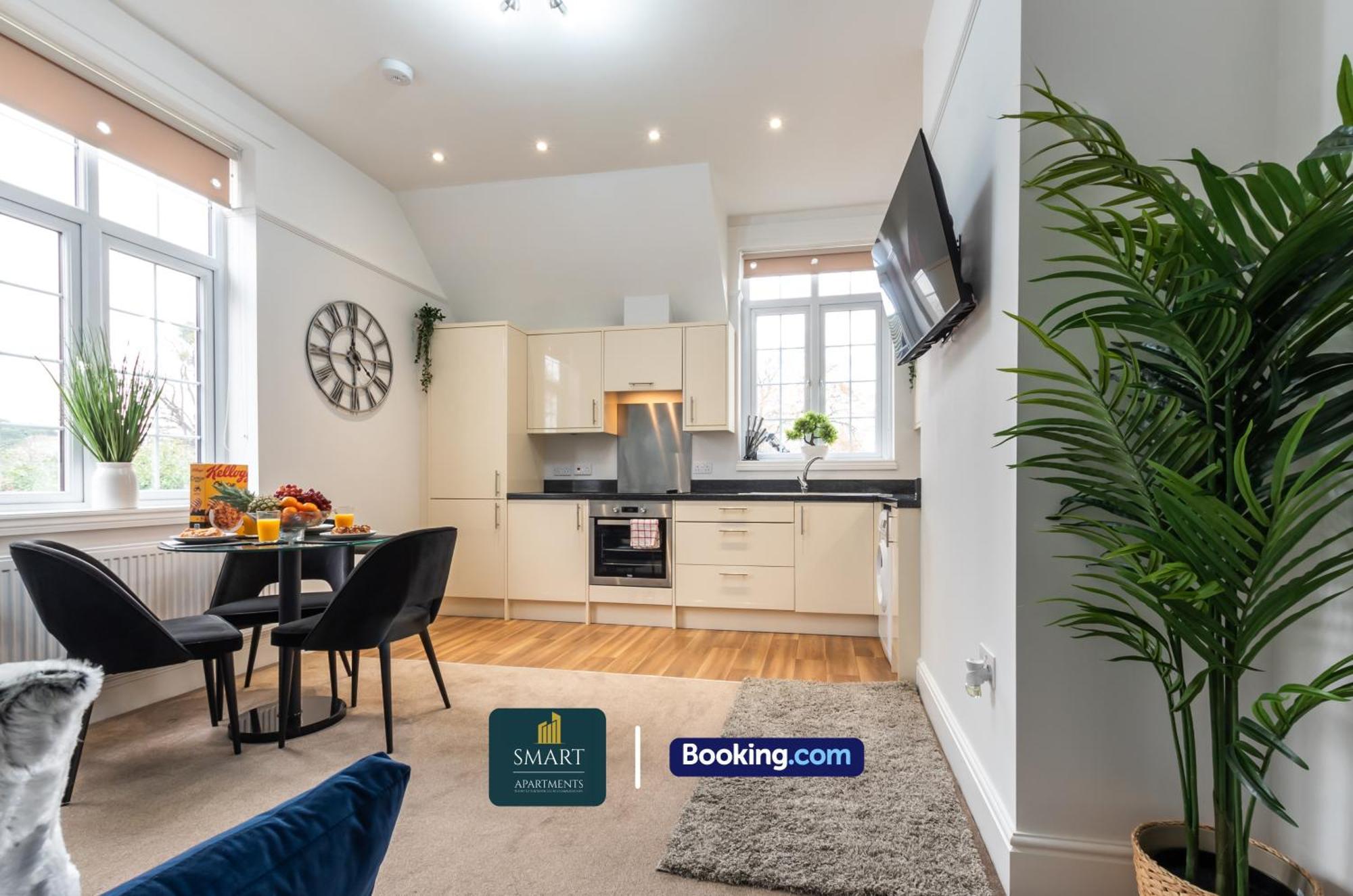 2 Bedroom By Smart Short Lets & Serviced With Free Wifi Southampton