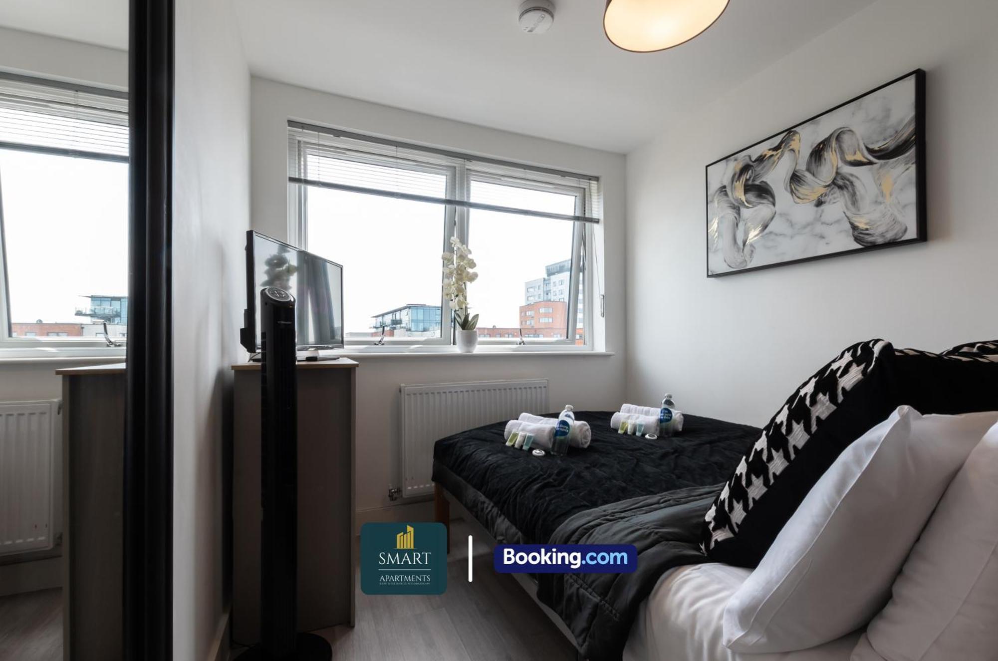 Relaxing Atlantic Mansions By Smart Short Lets & Serviced With Free Wifi *