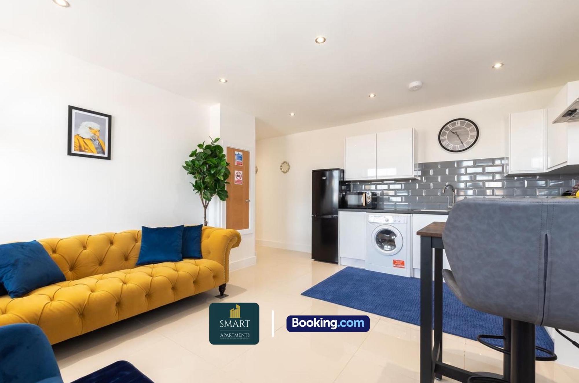 Relaxing Atlantic Mansions By Smart Short Lets & Serviced With Free Wifi Southampton