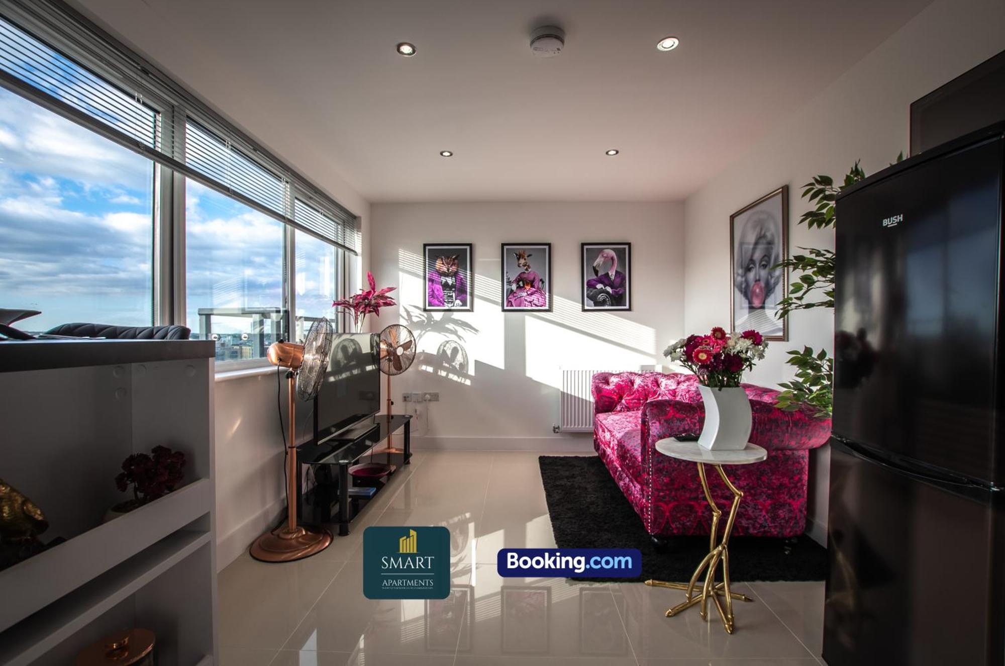 Relaxing Atlantic Mansions By Smart Short Lets & Serviced With Free Wifi Southampton