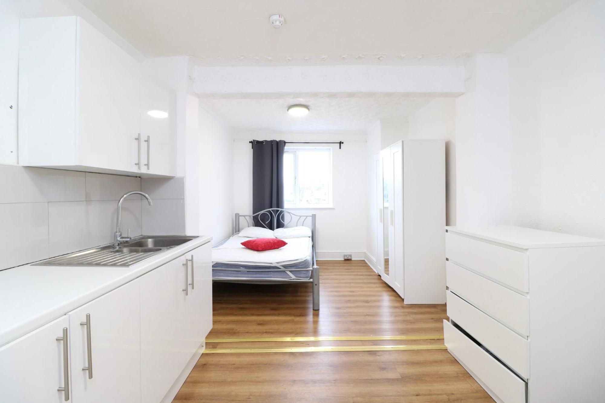 Tennyson Road 4 * Southampton