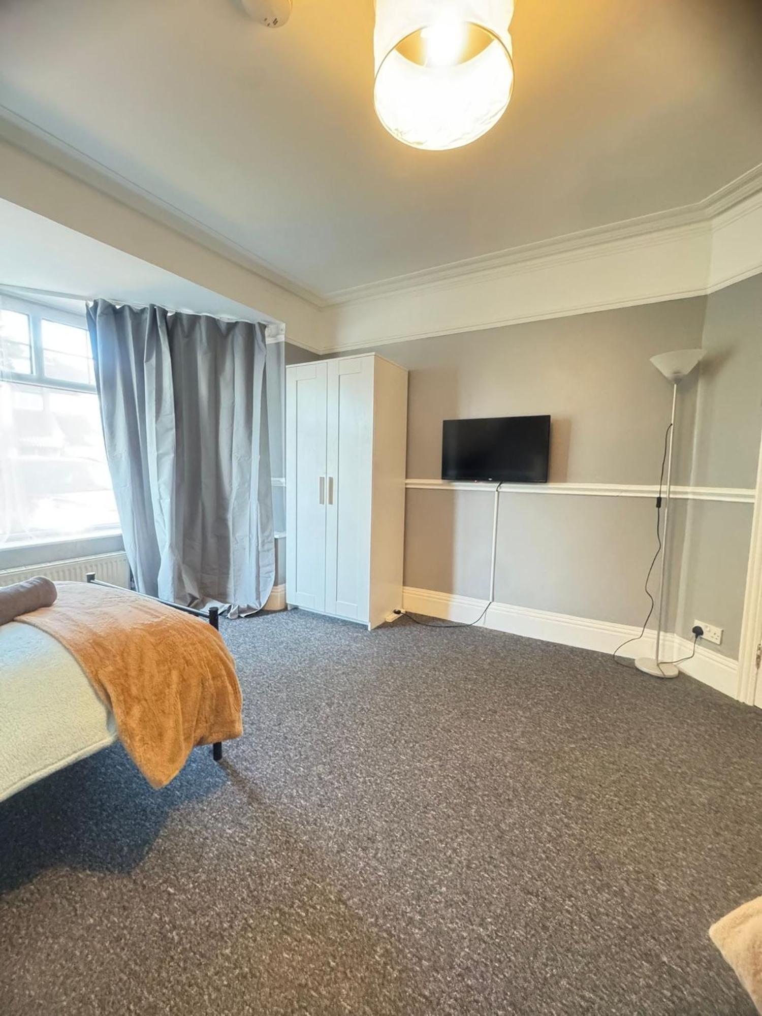 Shirley House 6, Guest House, Self Catering, Self Check In With Smart Locks, Use Of Fully Equipped Kitchen, Close To Centre, Ideal For Longer Stays, Excellent Transport Links Casa de hóspedes Southampton