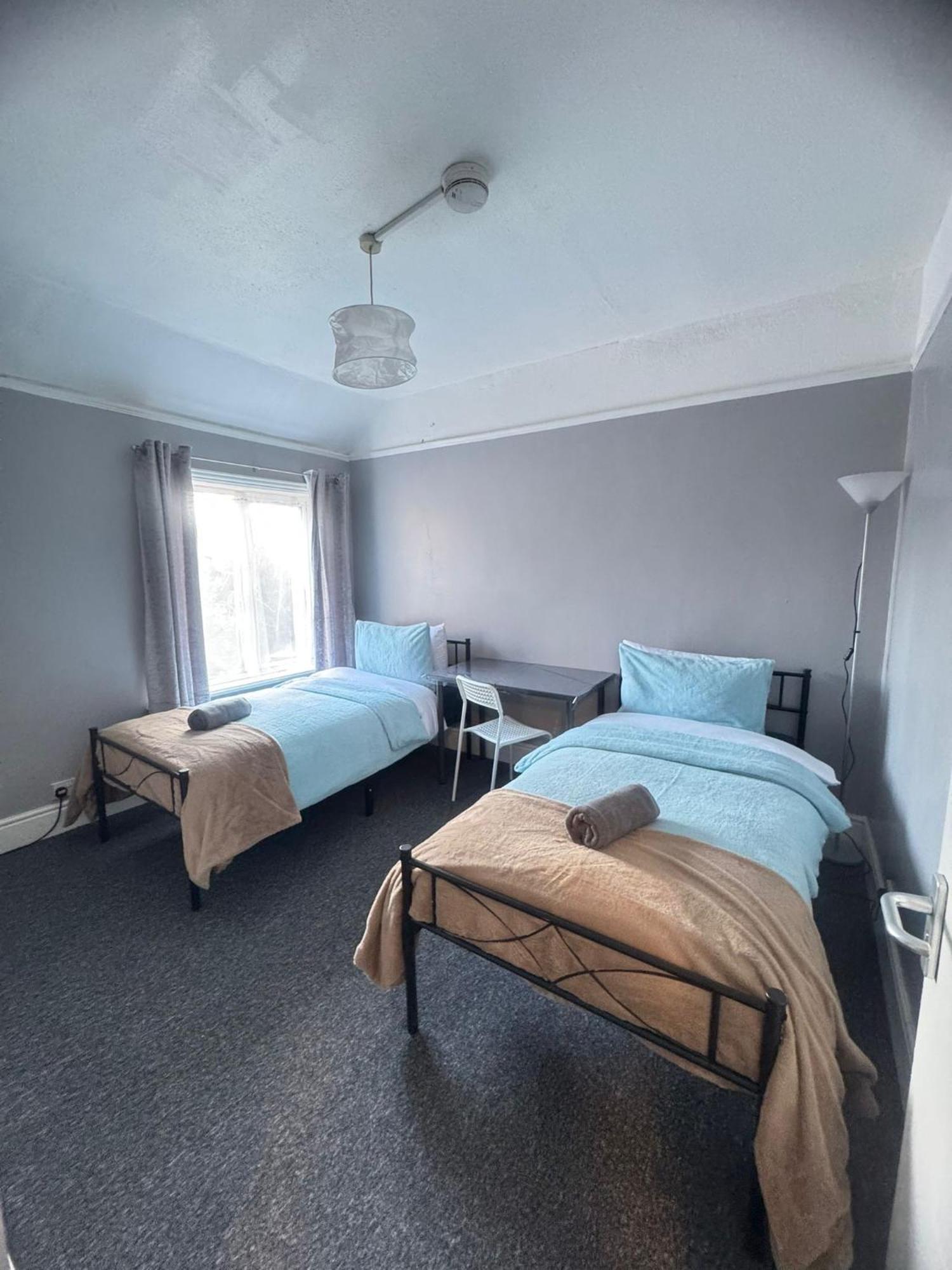 Shirley House 6, Guest House, Self Catering, Self Check In With Smart Locks, Use Of Fully Equipped Kitchen, Close To Centre, Ideal For Longer Stays, Excellent Transport Links * Southampton