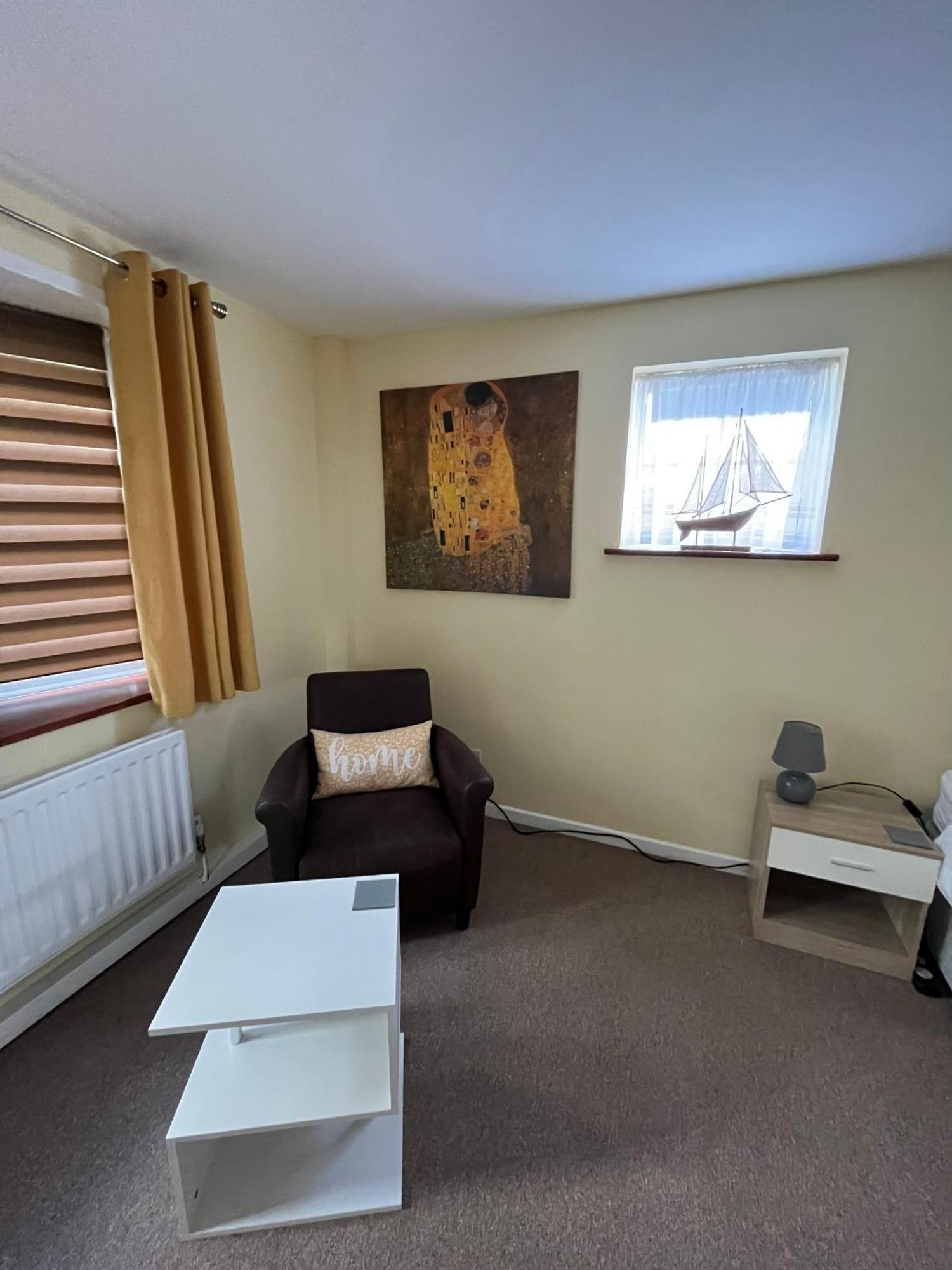 Quest Fulfiller - Near General Hospital, Free Parking & Garden *