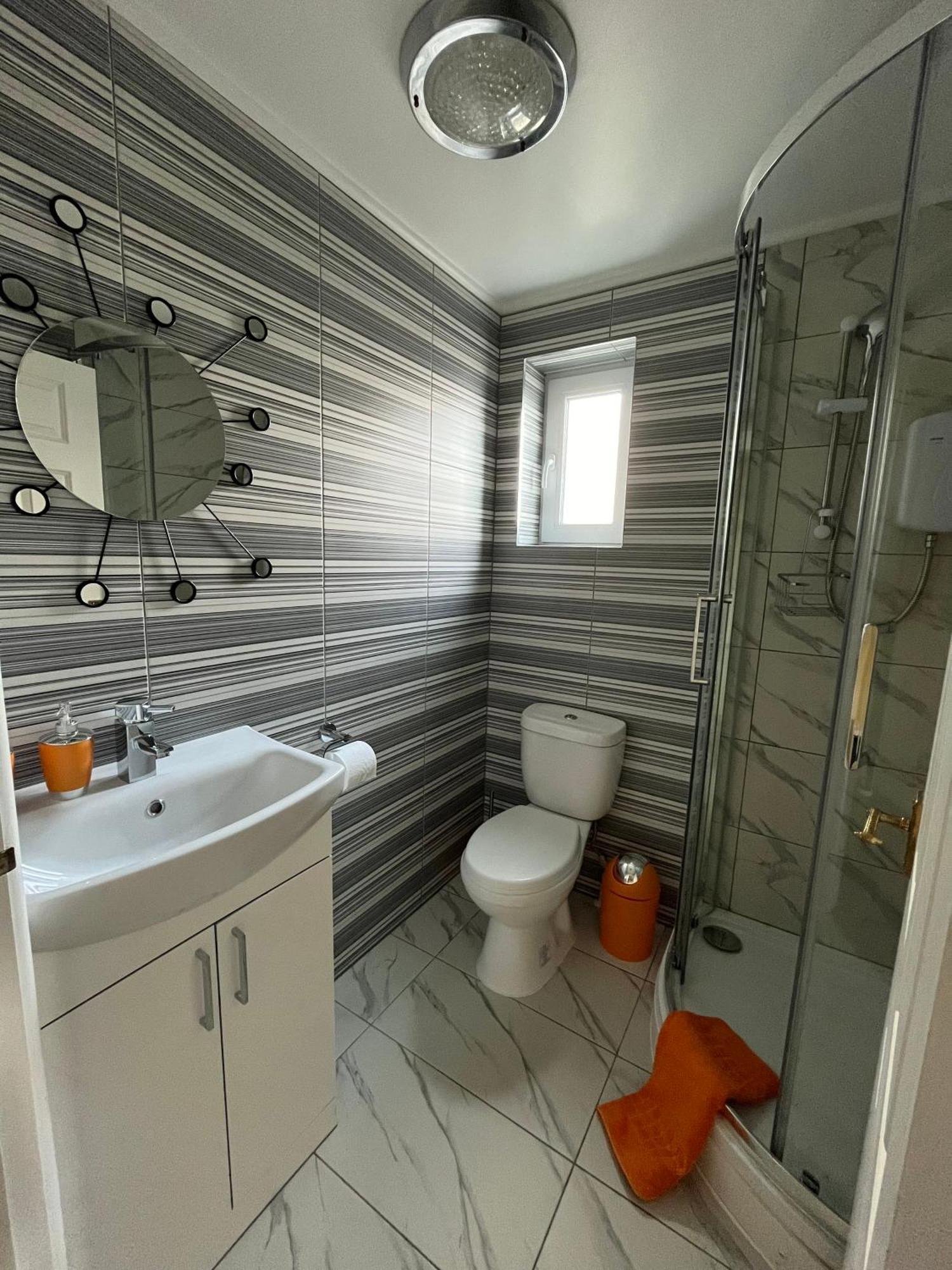 Apartment Quest Fulfiller - Near General Hospital, Free Parking & Garden