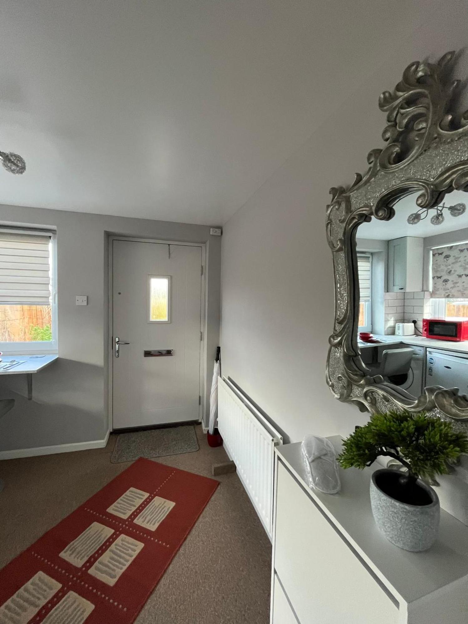 Apartment Quest Fulfiller - Near General Hospital, Free Parking & Garden *