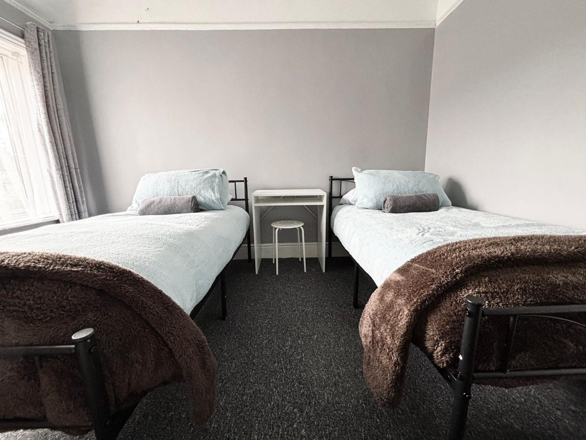 Shirley House 6, Guest House, Self Catering, Self Check In With Smart Locks, Use Of Fully Equipped Kitchen, Close To Centre, Ideal For Longer Stays, Excellent Transport Links Casa de hóspedes