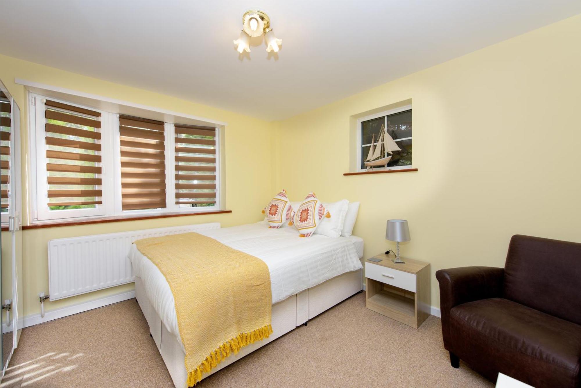 Quest Fulfiller - Near General Hospital, Free Parking & Garden Southampton