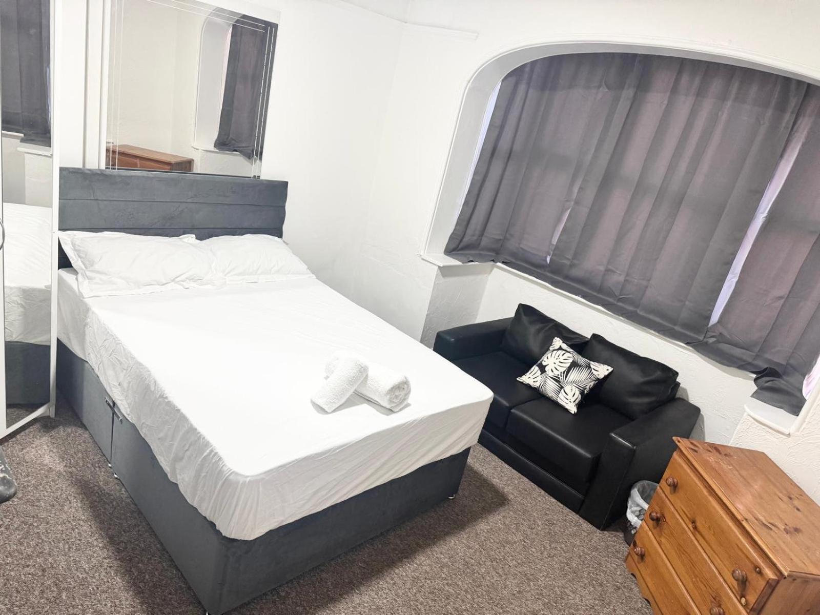 Serene 1 - 5 Guest house Southampton
