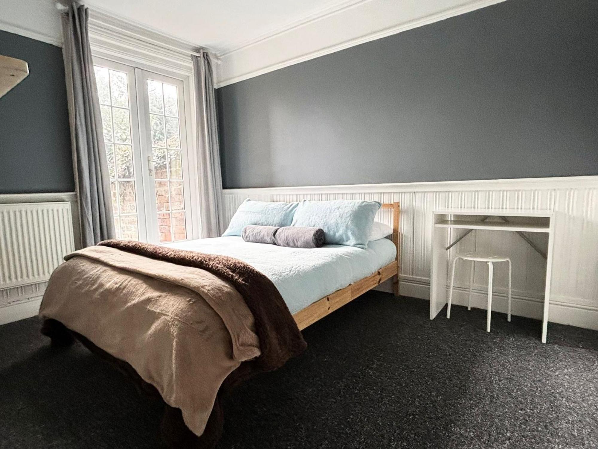 Shirley House 6, Guest House, Self Catering, Self Check In With Smart Locks, Use Of Fully Equipped Kitchen, Close To Centre, Ideal For Longer Stays, Excellent Transport Links Southampton