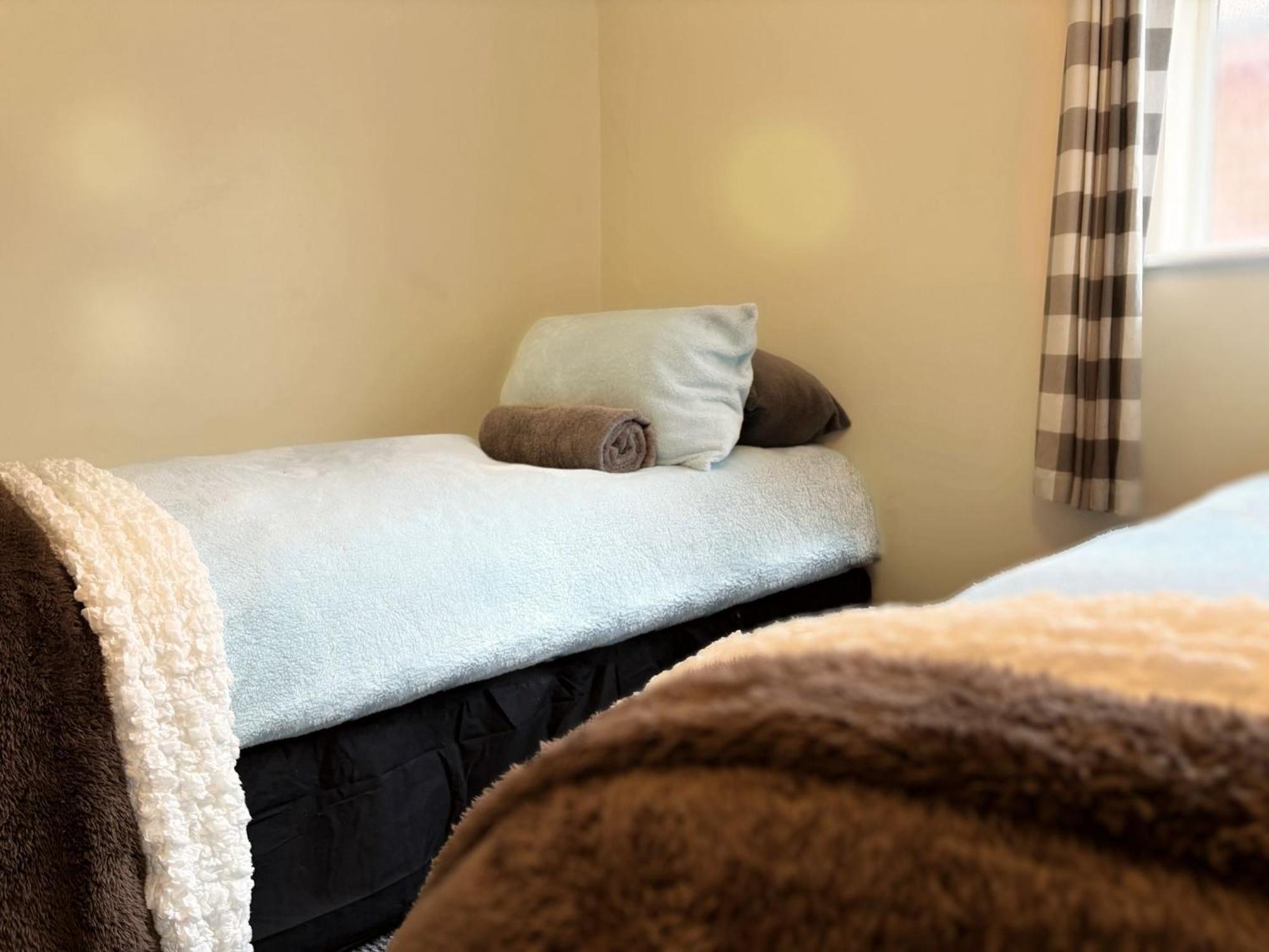 Shirley House: Centre Self-catering With Smart Access Guest house