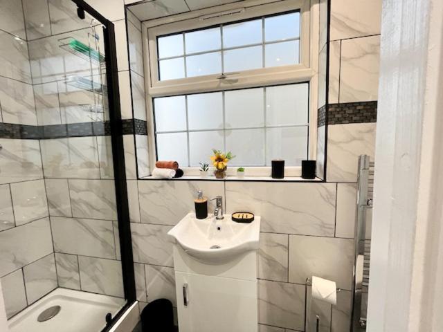 Luxury And Spacious 3 Bedroom In