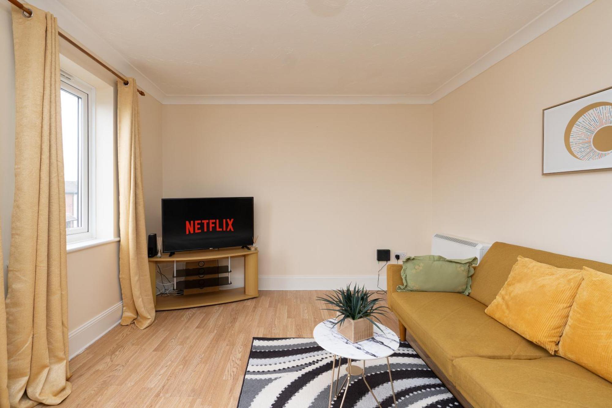 Centrally Located Cozy In Apartment