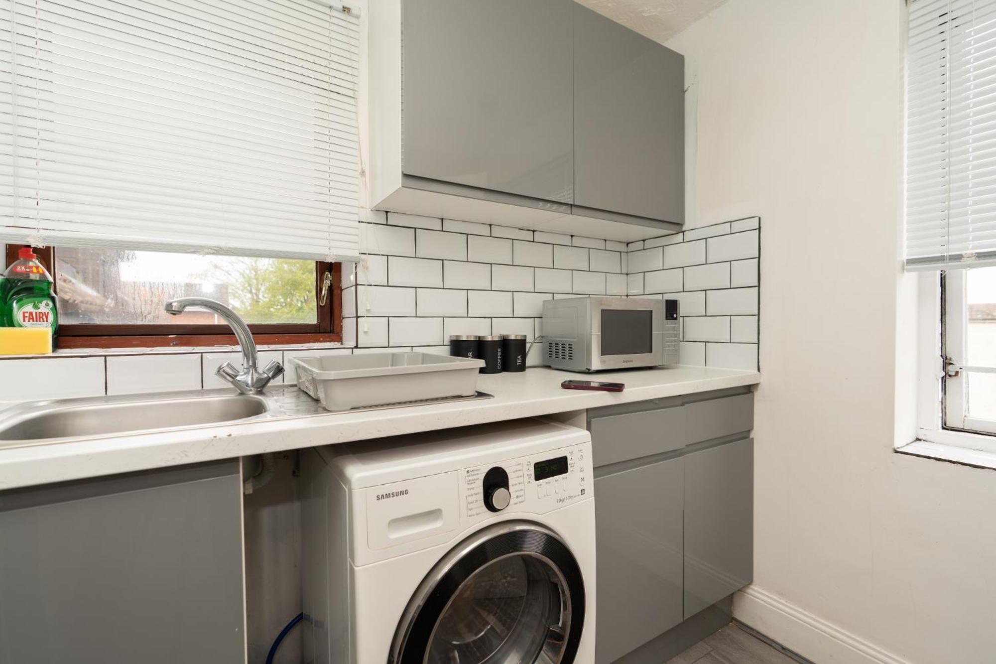 Centrally Located Cozy In Southampton