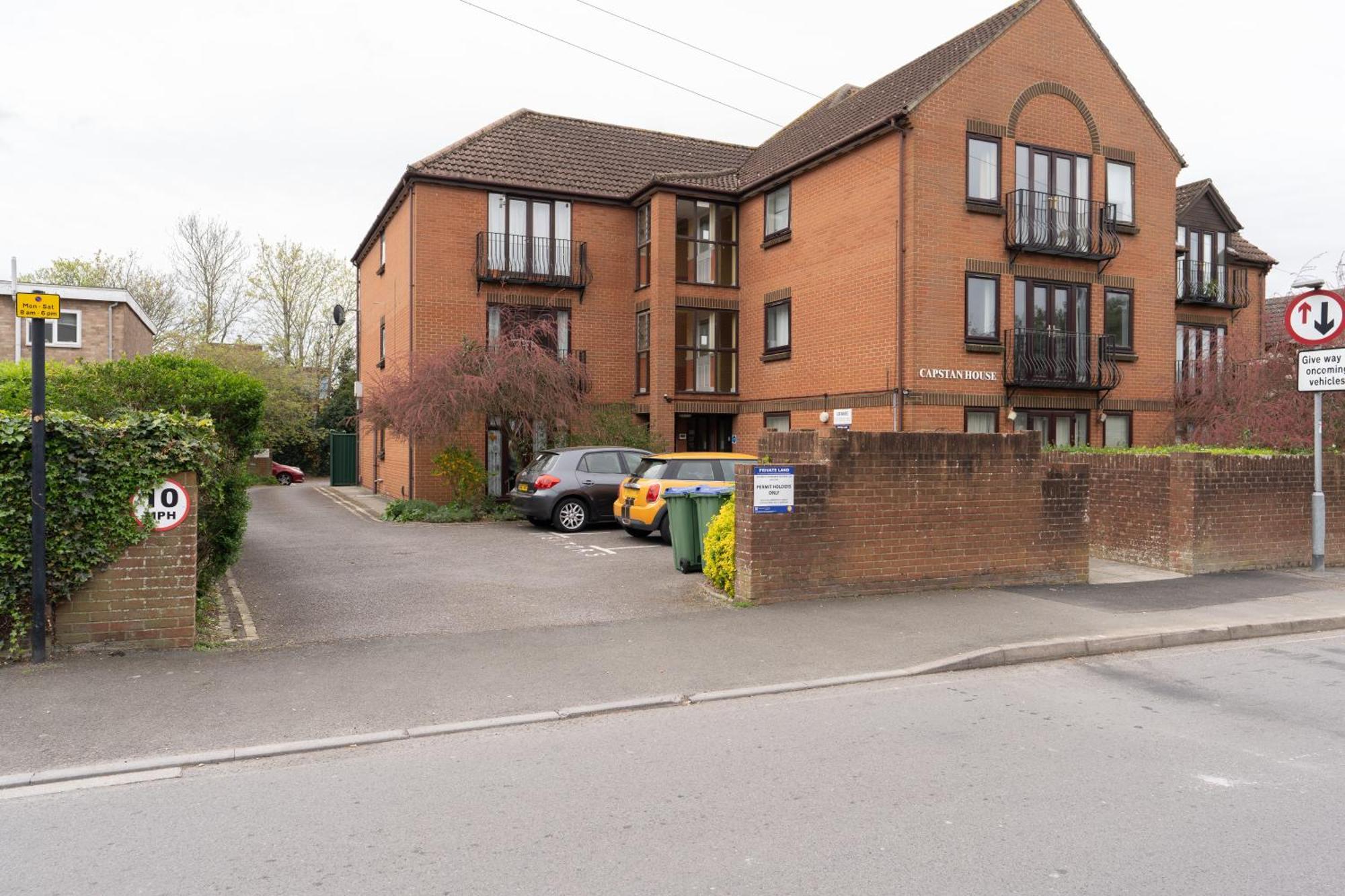 Apartment Centrally Located Cozy In *