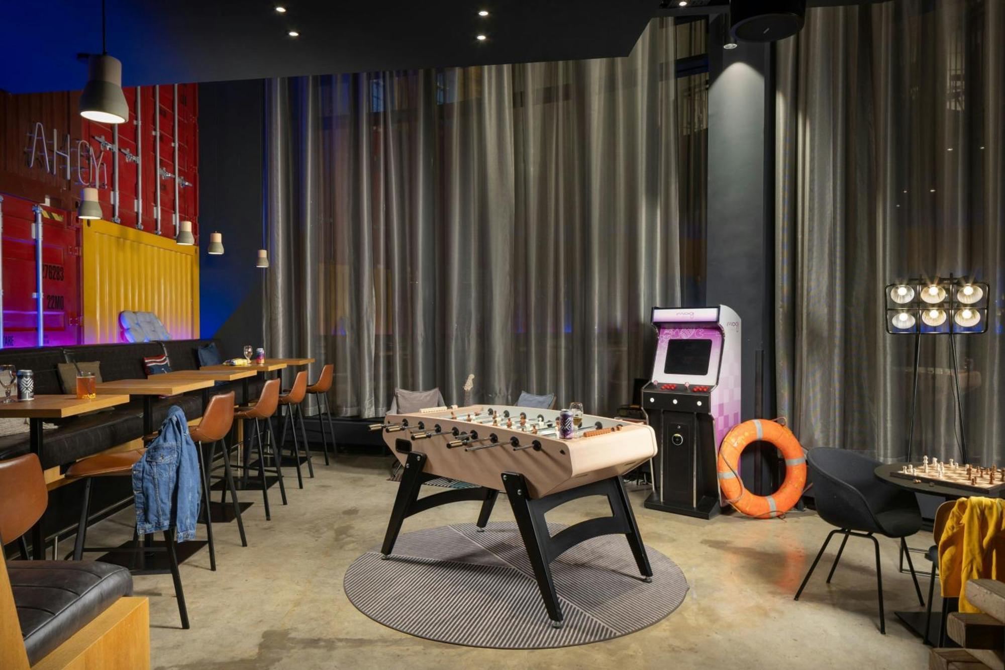 Moxy Hotel 4*
