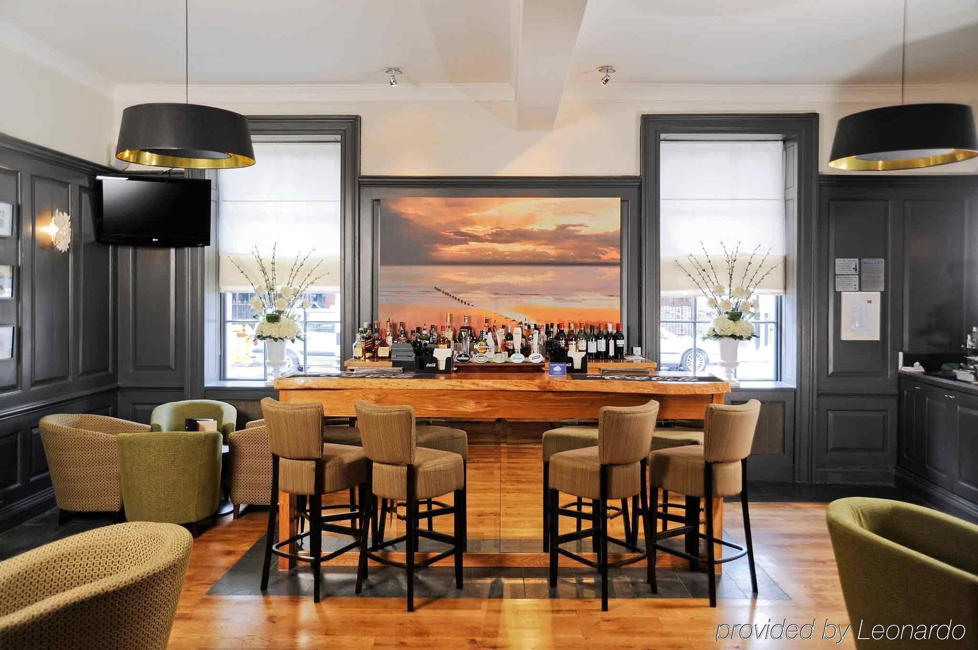 Hotel Mercure Centre Dolphin 4*