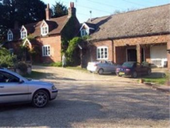 The Dairy At Packridge Farm - 4* Southampton