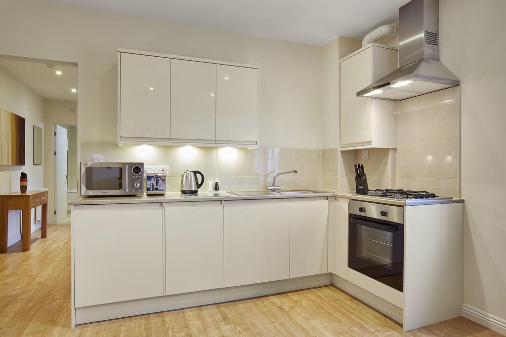 Apartment Pembroke House By Esa