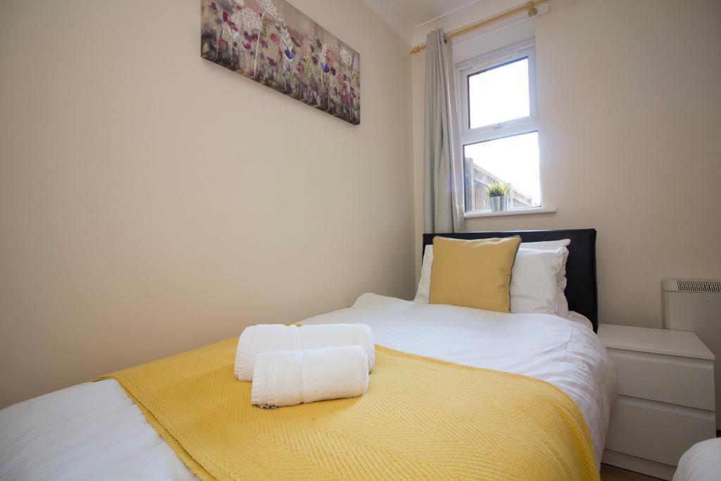 Stayzo Penthouse 1- Premier *