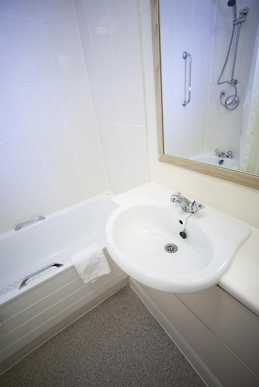 Potters Heron Hotel 3*