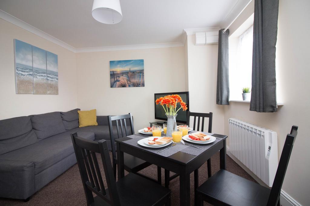 Stayzo Penthouse 1- Premier