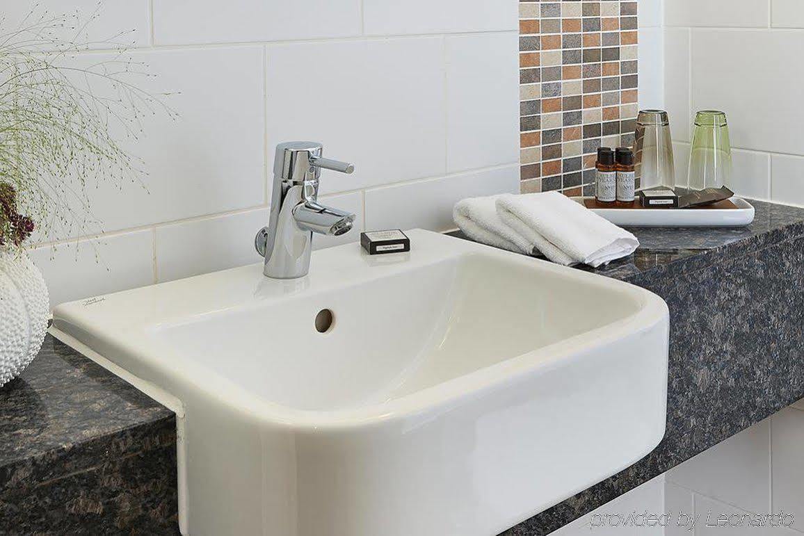 Potters Heron 3* Southampton