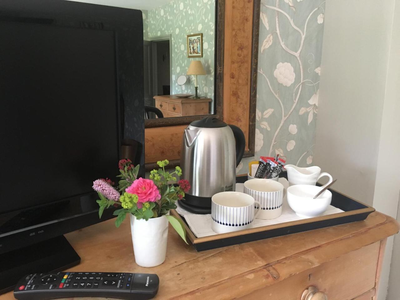 Bed & Breakfast Lockerley Manor
