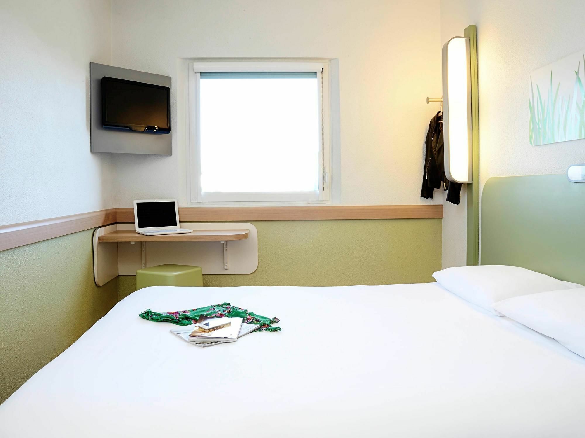 Ibis Budget Centre Hotel 2*