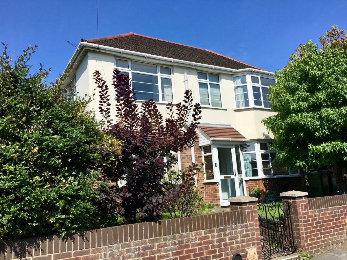 4 Bedroom House By Your Solutions Short Lets & Serviced With Terrace & Garden