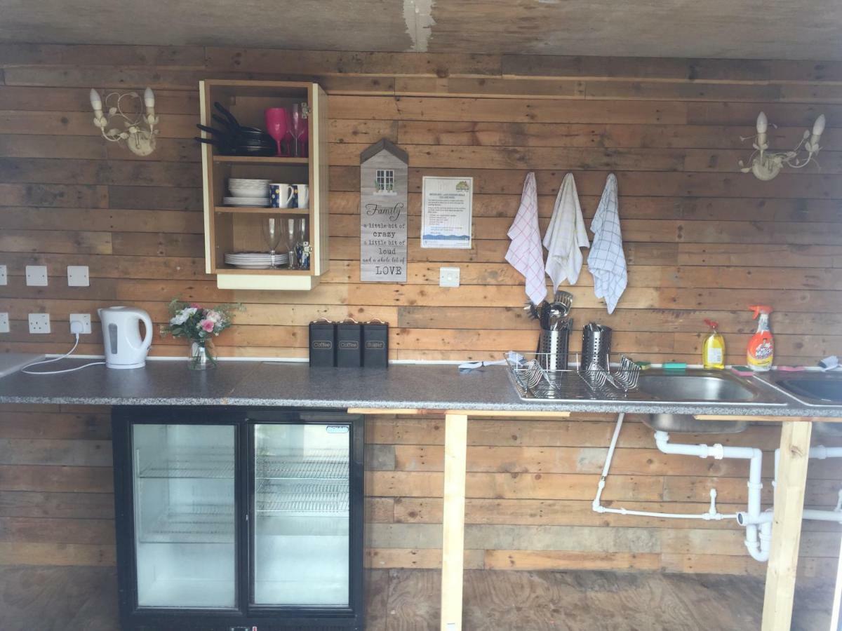 Bell Tent Glamping At Royal Victoria Country Park Luxury tent 2*