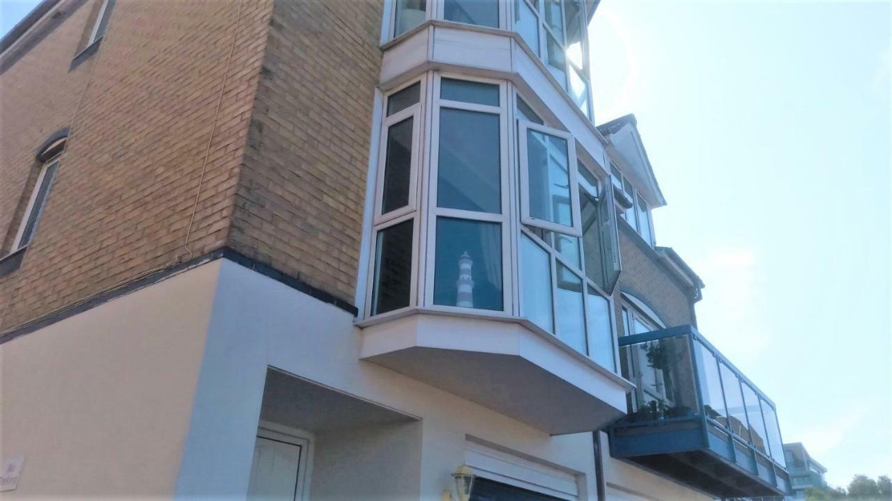 Waterside House * Southampton