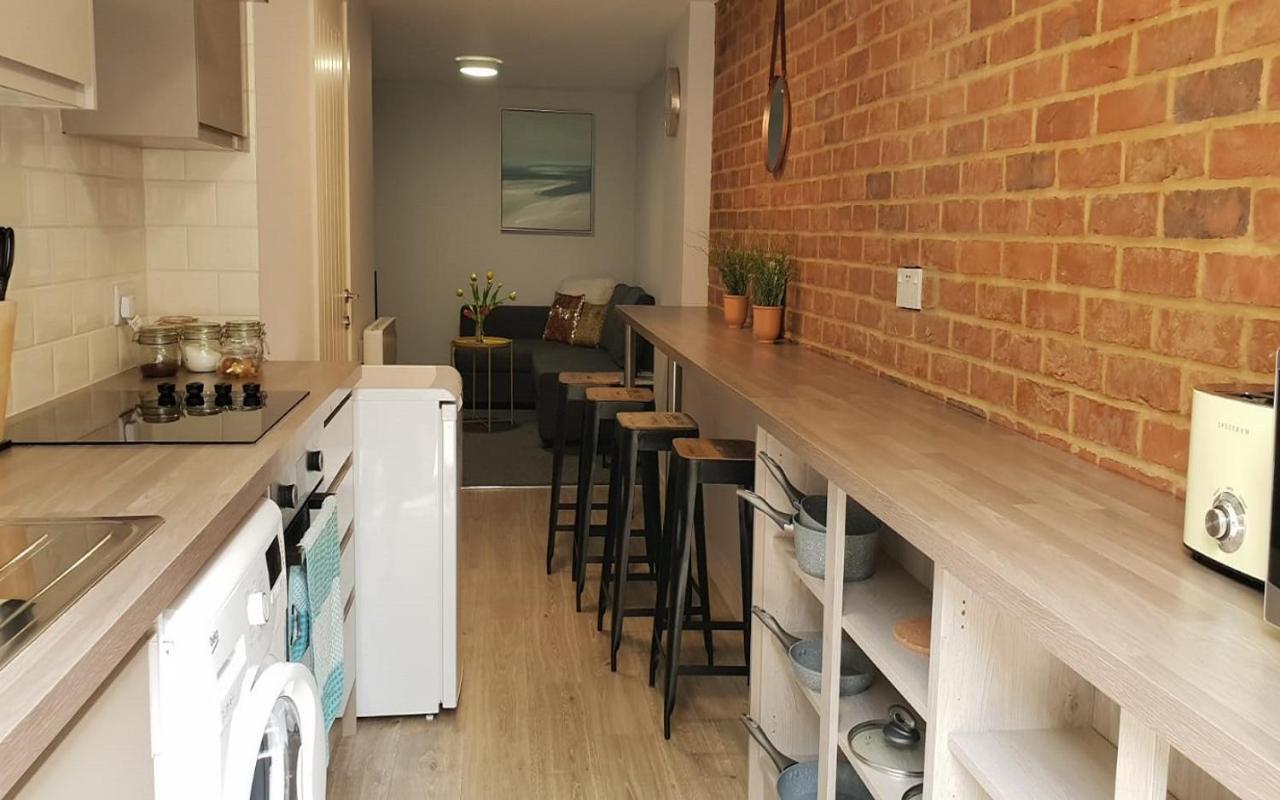 80 Bedford Place Apartment