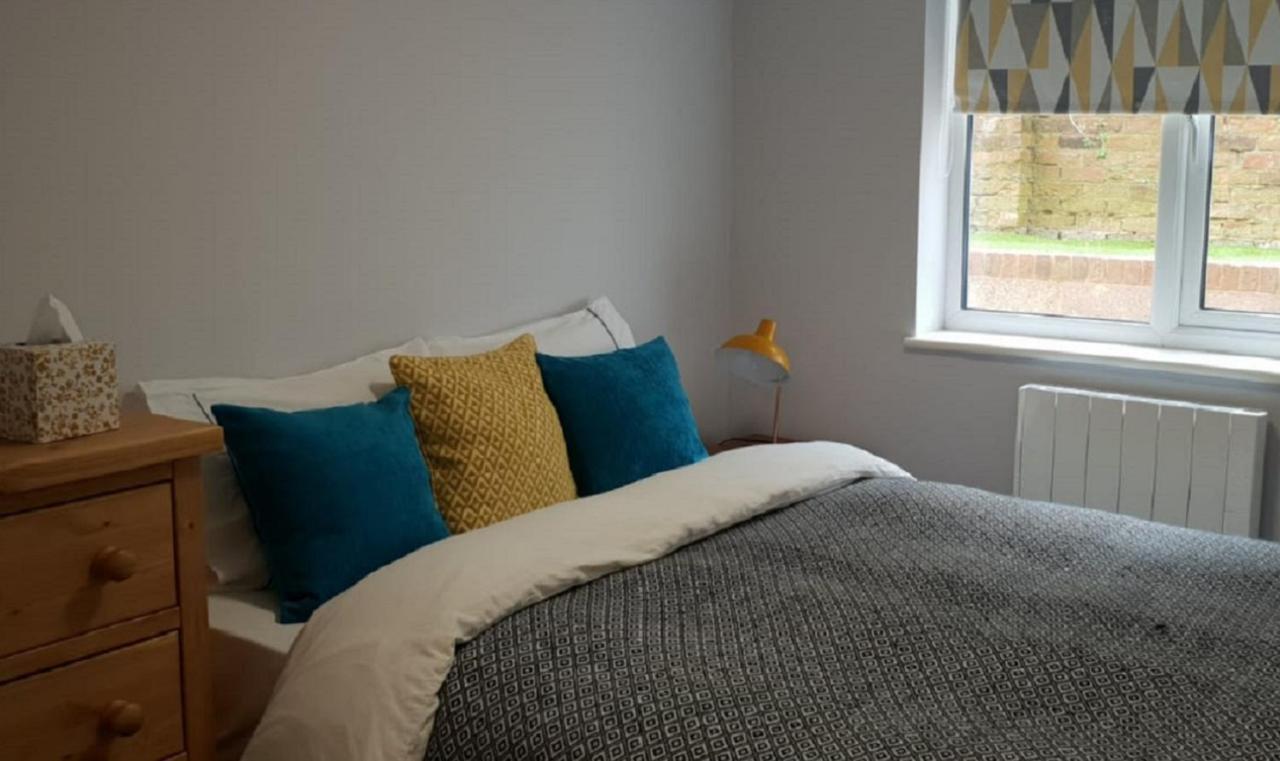 80 Bedford Place Apartment