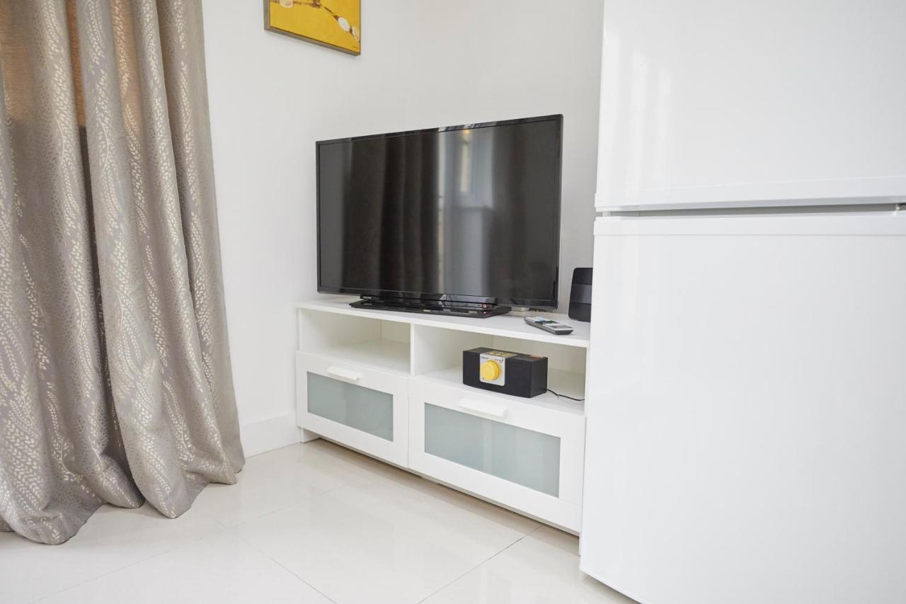 Spire View - 1 Bedroom, Sleeps 4, Parking Wifi * Southampton
